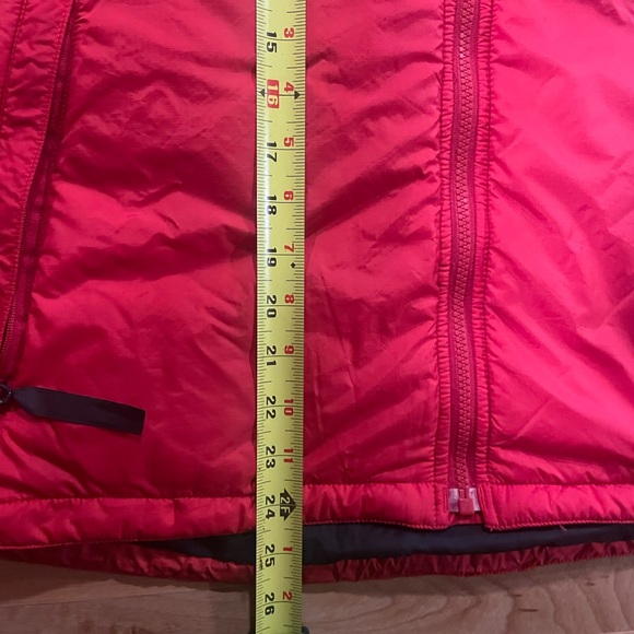 Vintage EMS vest. Packs into its own pocket. Great for spring fall hikes - Picture 8 of 12